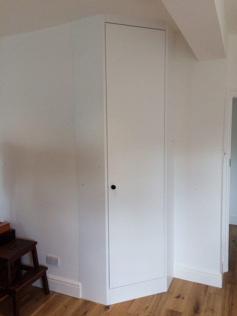London Furniture - Cabinets 3.1
