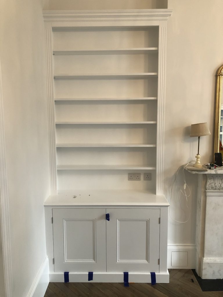 London Furniture - Cabinets 4.1