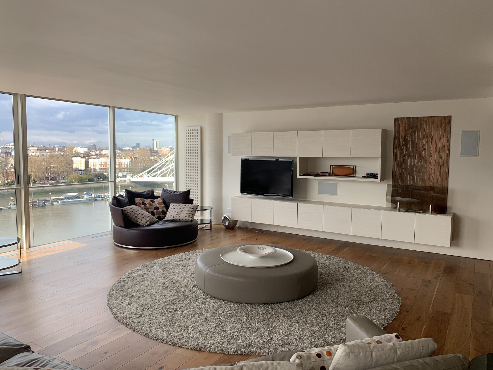 London Furniture - Living Rooms